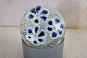 West Virginia Glas Briefbeschwerer unten signiert - Bild 1 von 8