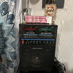 Singalodeon Machine With 5 Tapes, Complete, 2 Mics, Tested, Rare, VTG Karaoke! - Picture 1 of 5
