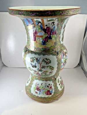 Large Famille Antique Chinese Export Rose Medallion Porcelain Vase - Image 1 of 4