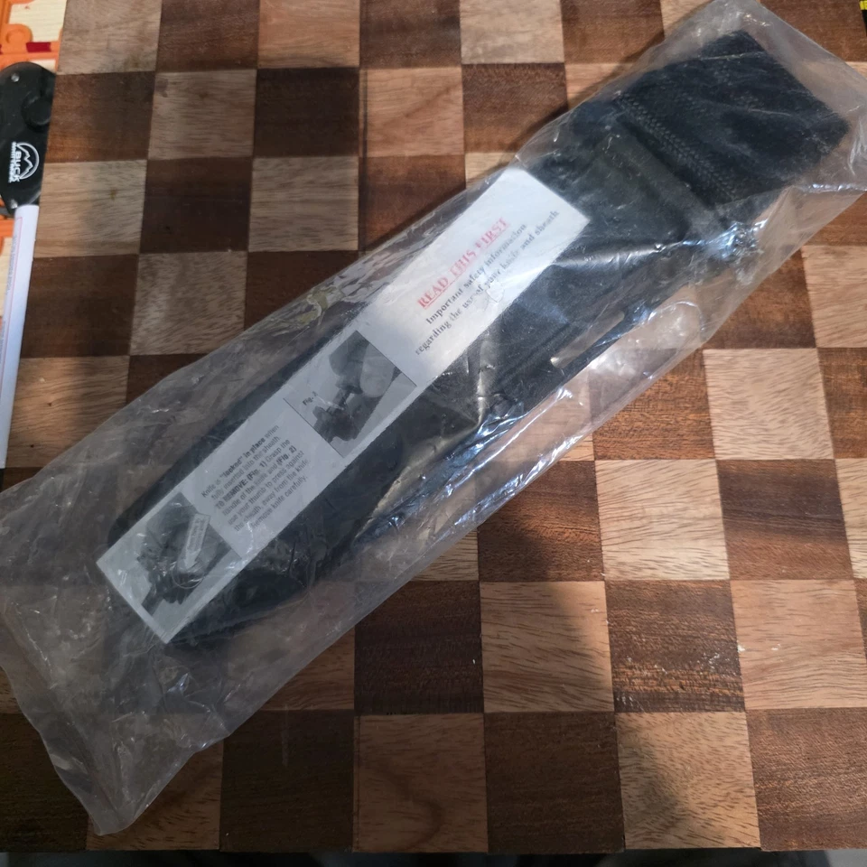 Funda rígida Ka-Bar para cuchillos de hoja fija de 7" compatible con Molle negro [204] Foto 1 de 4