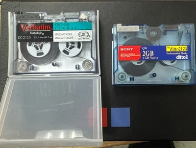 Lot 2 SONY Ditto 2GB QW2GB Preformatted Media Mini Data Cartridge & VERBATIM new - Image 1 of 4