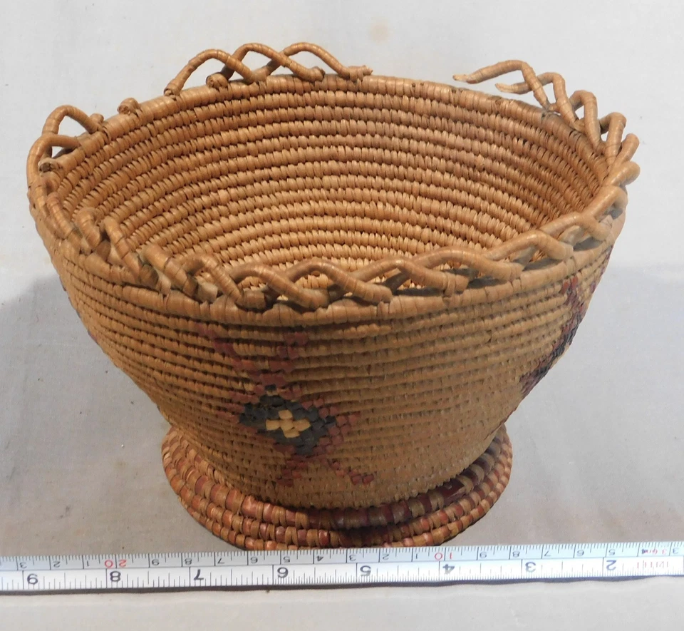 Raro Antiguo Nativo Americano Nisqually Cesta ca 1900 borde ondulado abierto Salish Foto 1 de 4