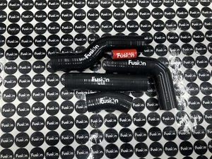  Se adapta a Harley Davidson V-Rod 2001-2017 silicona rueda refrigerante manguera vrod negro (8) - Imagen 1 de 1