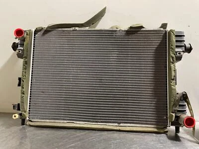 2005 MERCURY MONTEGO OEM ENGINE COOLING RADIATOR 68K 2006 2007 Foto 1 de 4