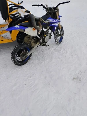 Bicicleta de cross Foto 1 de 3