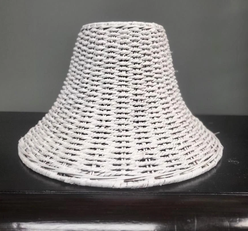 Pantalla de lámpara de tejido abierto cuerda de ratán real blanco (8" de alto) Foto 1 de 4