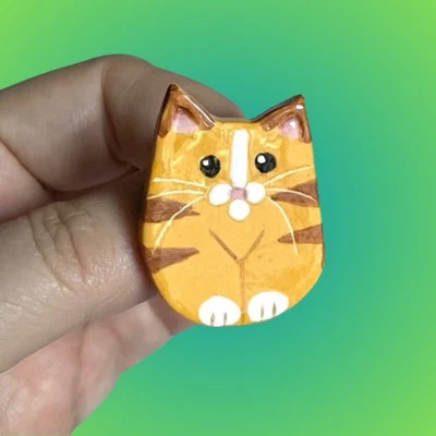 Adorable ceramic orange tabby cat ginger brooch pin kawaii cat lady - Image 1 of 4