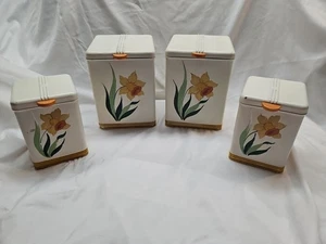 Juego de 4 piezas de lata de cocina MCM Kreamer vintage narcisos amarillos ¡HERMOSO!! - Imagen 1 de 16