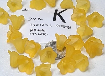 24 joyas de flores pequeñas de plástico perladas metálicas y años 50 artesanía de reparación de colección 124 Foto 1 de 4