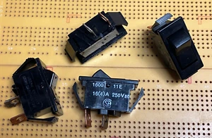 16A SPST 250Vac Black Rocker Switch Latching Black Bezel Arrow 1600-11E - Picture 1 of 1