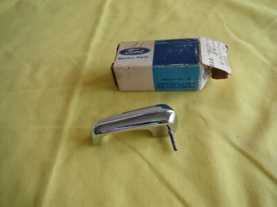 1968 NOS RIGHT HAND Ford FAIRLANE Accessory WINDOW VENT HANDLE C80Z-5422916-B Foto 1 de 4
