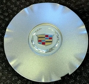 2010-2016 CADILLAC SRX 18 INCH ALUMINUM WHEEL CENTER CAP #9597489 - Picture 1 of 12