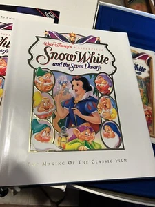 Walt Disney's Masterpiece SNOW WHITE Exclusive Deluxe Video Edition VHS Set NOS - Picture 1 of 9