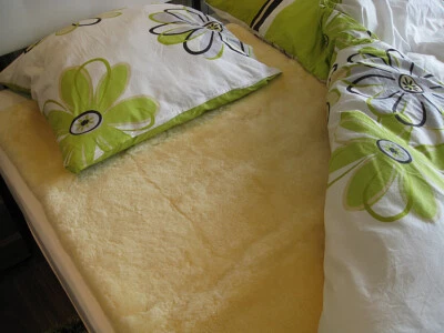 Lammfell Bettauflage Vollfell Betteinlage Unterbett Medizinische Gerbung - Bild 1 von 4