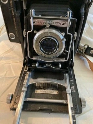 VTG GRAFLEX SPEED GRAPHIC Kodak Ektar 101mm f/4.5 lens Kalart Range Finder #4444 - Image 1 of 4