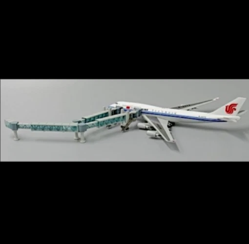 JC Wings, JC-LH4134, 1:400 - Airport GSE (Ground Support Equipment) Set - Immagine 1 di 1