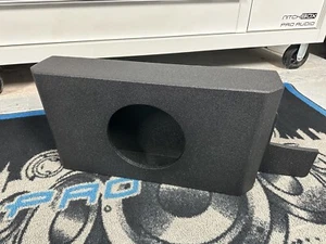 1997-2006 Jeep Wrangler TJ Single 10”Tailgate Subwoofer Enclosure Box - Picture 1 of 10