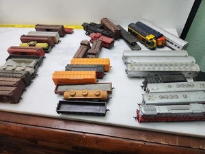 Ho Scale Train Car Tankers Caboose Flat Dusty Dirty Union Pacific Tyco K1 - Picture 1 of 128