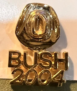 GEORGE W BUSH HAT TEXAS 2004 PRESIDENT POLITICAL LAPEL PIN BUTTON-RARE - Picture 1 of 2