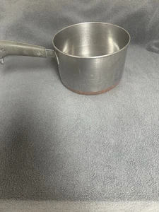 Sartén vintage Revere Ware 1,5 Q fondo de cobre pre 68 sin tapa - Imagen 1 de 6