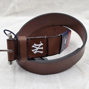 Cinturón de béisbol New York Yankees para hombre pequeño marrón 30-32 MLB 100 % cuero genuino - Imagen 1 de 10