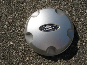 One factory original 2002  2003 Ford Explorer alloy wheel center cap hubcap - Picture 1 of 17