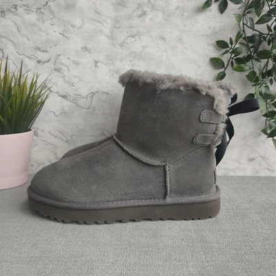 Ugg Continuity Bow Mini Boots. UK Size 5. Grey - Image 1 of 4