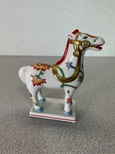 1987 Franklin Mint Kakiemon Horse Figurine~~5" Tall - Picture 1 of 6