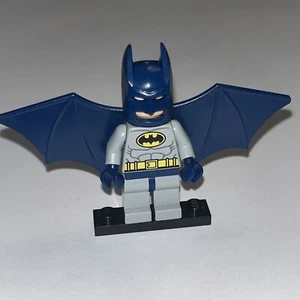 LEGO Super Heroes Batman Minifigure Dark Blue w/ Wings sh019 6858 No Jetpack - Picture 1 of 12