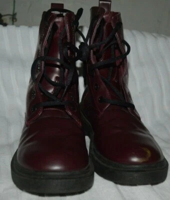 CHARLOTTE RUSSE БОТИНКИ БОРДОВЫЙ РАЗМЕР 6 В ЖЕНЩИН ПОДЕРЖАННЫЕ - Изображение 1 из 4