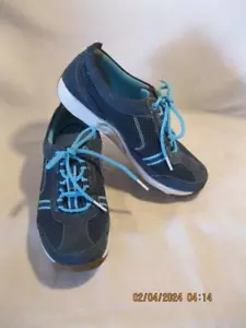 Dansko Helen Suede Navy/Aqua Tennis Shoes Sze 37 (US 6/5/7) New / EXCELLENT - Picture 1 of 11