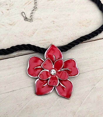 Halskette Modekette Bänderkette Kordelkette grosse Blüte silber/rot Strass NEU - Bild 1 von 2