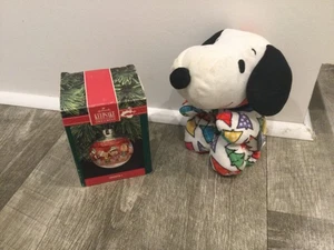 VINTAGE HALLMARKS  ORNAMENT-PEANUTS CHRISTMAS GLASS ORNAMENT & SNOOPY PLUSH - Picture 1 of 20