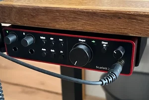 Untertischhalterung für Focusrite Scarlett 2i2 4. Gen - Audio Studio - Bild 1 von 2