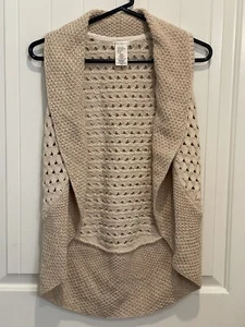 Girls Max Studio beige cream knit sleeveless sweater Cardigan Sizes Medium - Picture 1 of 9