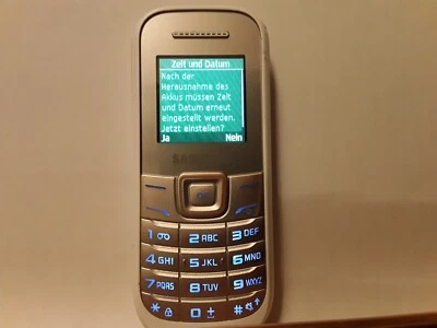 Handy Samsung GT E1200i ohne Simlock weiss - Bild 1 von 2