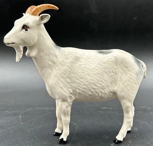 Royal Doulton Porcelain Nigerian Pot-Bellied Pygmy Goat Amanda Hughes-Lubeck - Picture 1 of 18