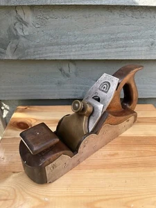 Antique Handled Smoothing Plane 11” With Mathieson Iron Vintage Tool - Foto 1 di 15