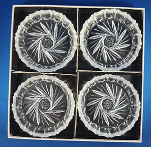 Vintage Set of 4 Clear Glass Coasters Lead Crystal Engraved Star Scalloped Edge - Picture 1 of 5