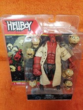 Mezco Hellboy with Floating Heads Action Figure - 2006 SDCC Exclusive Free Ship.