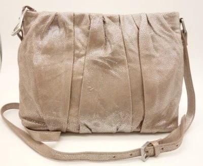 NUEVO HALSTON Heritage Bandolera Elsa Metálico Acanalado Bolso Cartera Cuero $450 Foto 1 de 4