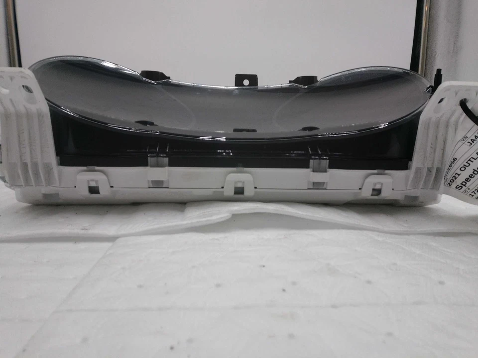 2021 Mitsubishi Outlander Sport Speedometer Gauge OEM Black 119K Miles - Изображение 1 из 4