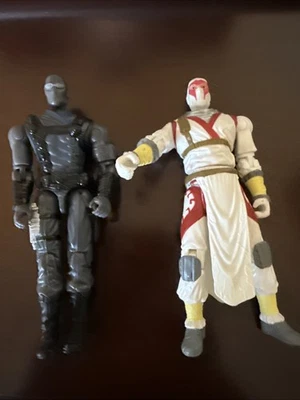Lote de figuras Hasbro GI Joe Valor vs Venom 2004 - Snake Eyes v17 y Storm Shadow v11 Foto 1 de 4
