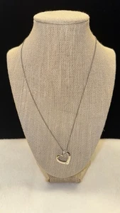Colgante y cadena vintage de corazón flotante de plata esterlina retirada de James Avery - Imagen 1 de 11
