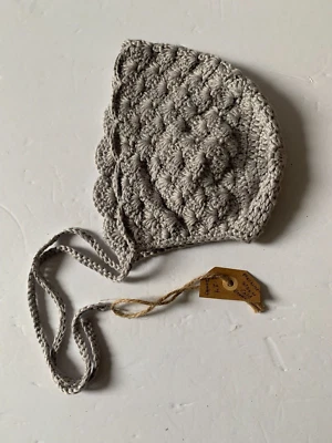 Nuevo Sombrero Hecho a Mano Algodón Crochet Gorro Bebé Niñas Gris Suave 12-24 meses Foto 1 de 4