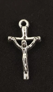 Religious Cross Pendant Charm Silver Tone Metal Jewelry . - Bild 1 von 1