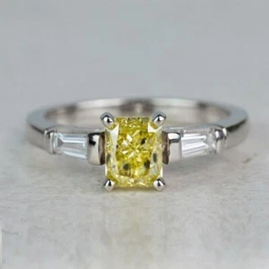 Anillo de compromiso de boda de diamantes moissanita de corte radiante de 1,5 quilates plata esterlina 925 - Imagen 1 de 7