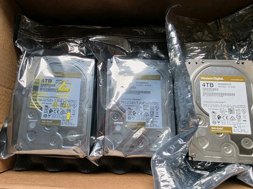 Disco duro empresarial WD Gold 4 TB WD4003FRYZ - probado funcionando Foto 1 de 1