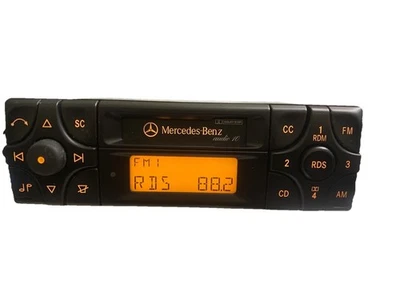 Mercedes Benz Audio 10 Autoradio  Oldtimer  Getestet Code Vorhanden R129 W124 - Bild 1 von 4