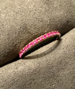 14K Yellow Gold Genuine Hot Pink Sapphire Micropave Eternity Band Size 6 - Picture 1 of 4